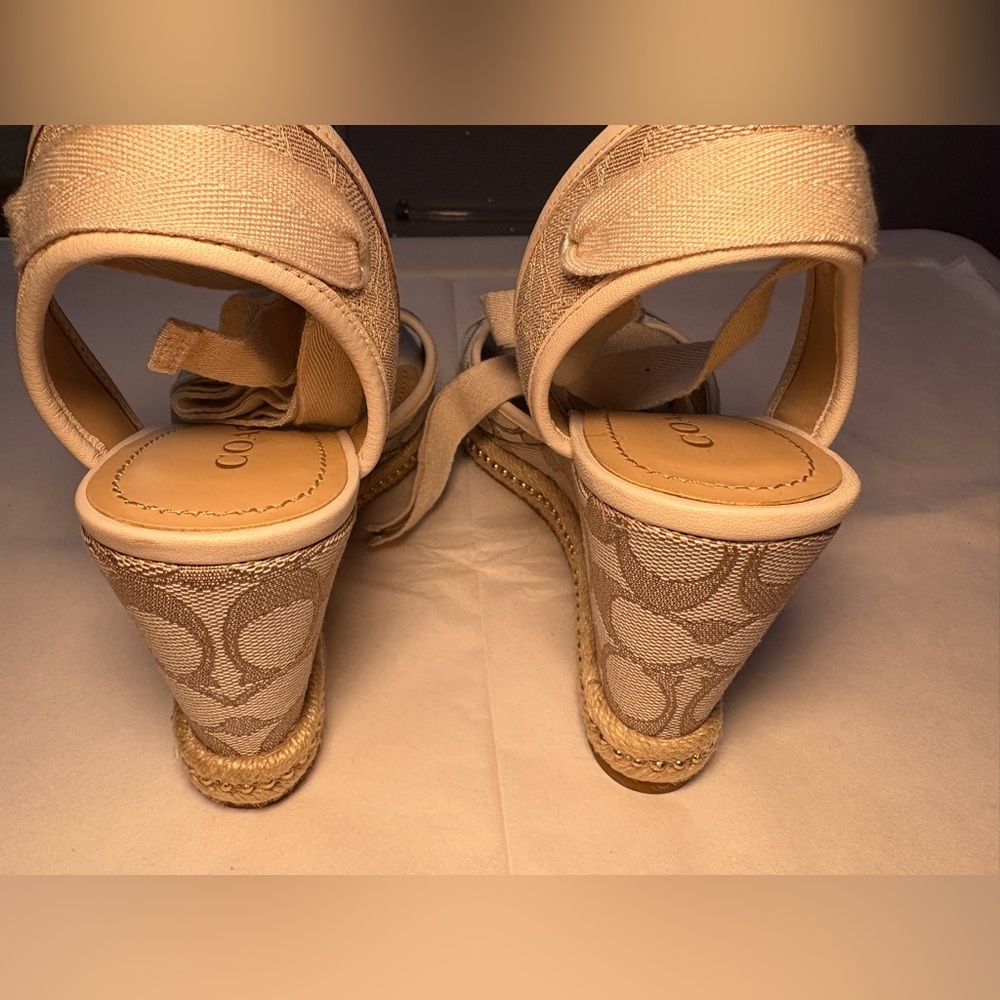 BRAND NEW Coach Women's Cream Tie-Up Sandals - Picture 3 of 4